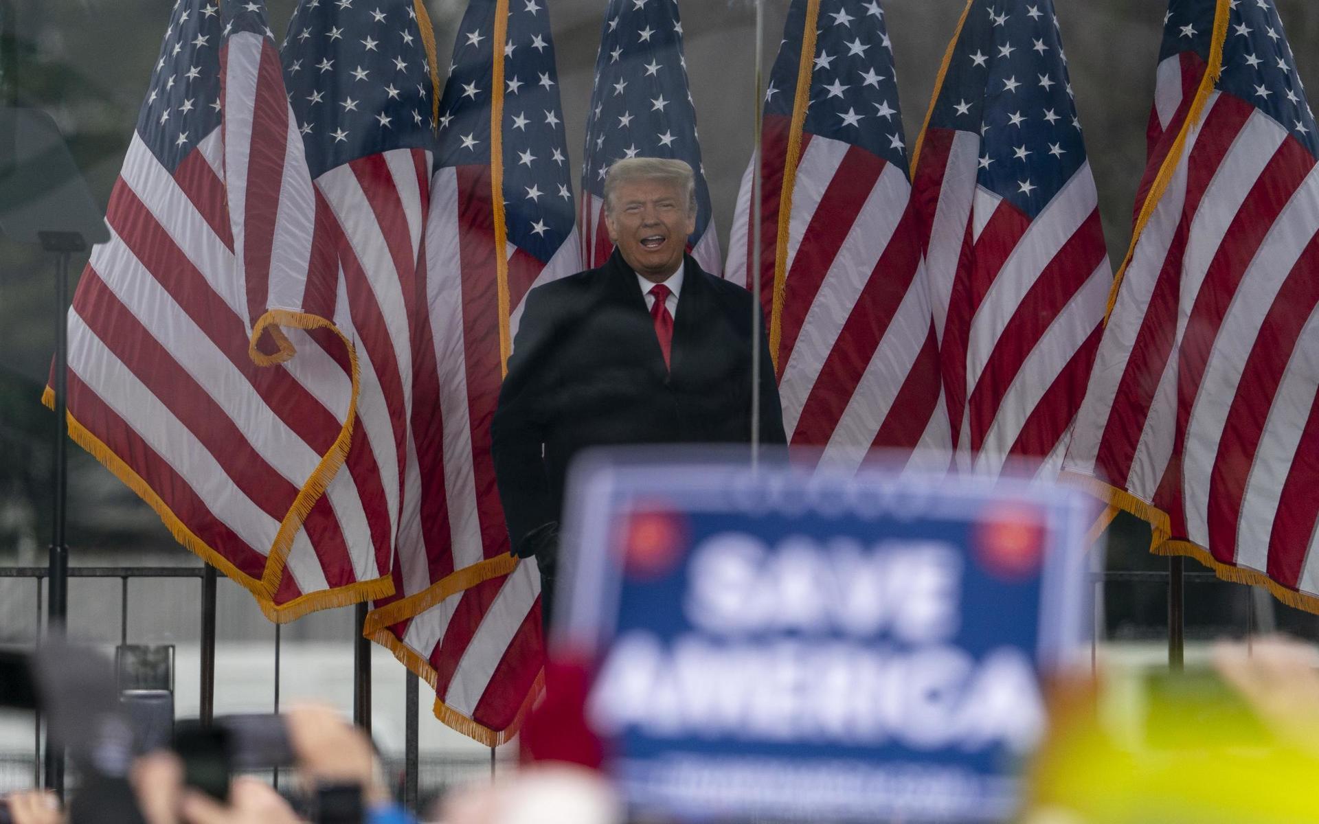 I sitt tal till demonstranterna uppmanade Trump dem att gå till Kapitolium och visa sitt missnöje. 