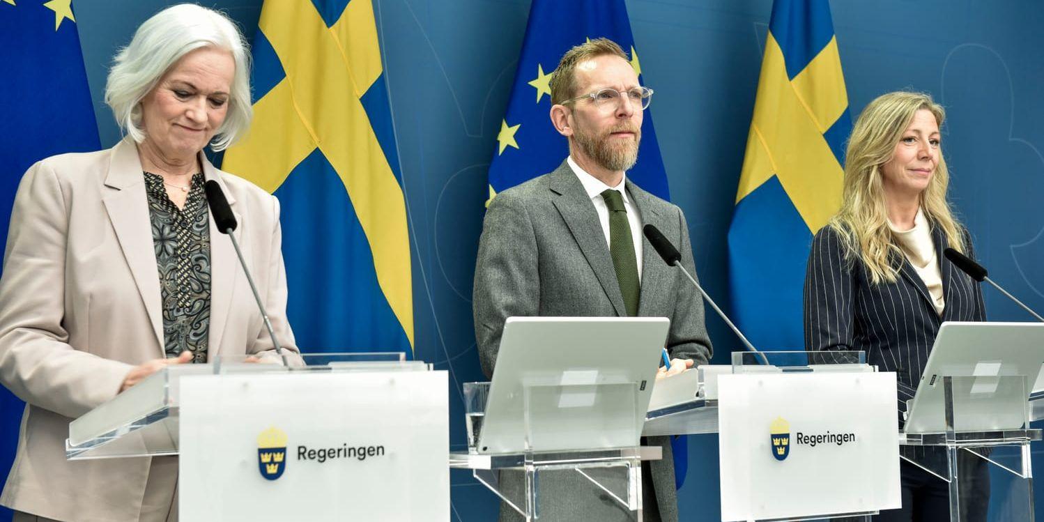 Sjukvårdsminister Acko Ankarberg Johansson, socialminister Jakob Forssmed och Linda Lindberg, socialpolitisk talesperson för SD.