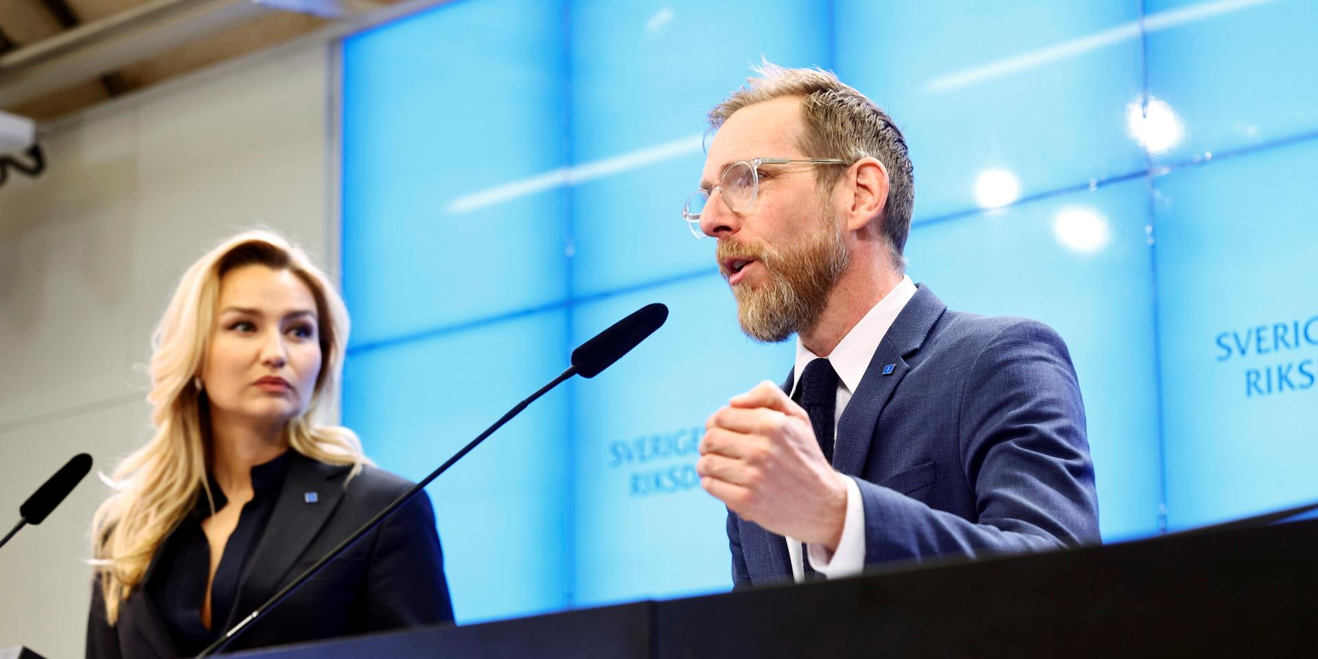 Kristdemokraternas partiledare Ebba Busch och Jakob Forssmed, ekonomisk-politisk talesperson.