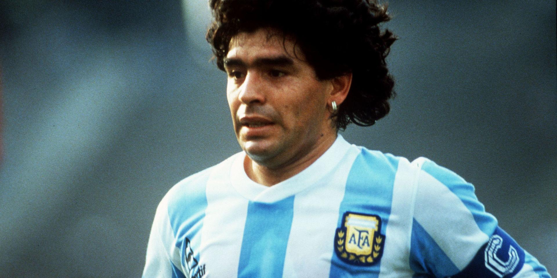 Diego Maradonas landslagströja har sålts för sanslösa 620 000 kronor. 