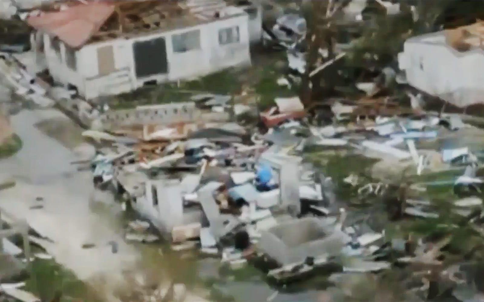 Bilder från en flygvideo visar förstörelsen på ön Barbuda. FOTO: CNN
