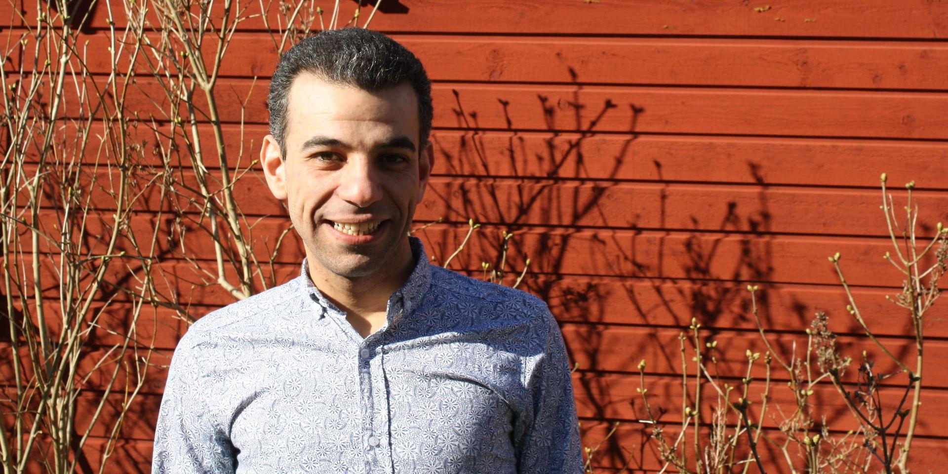 Hösten 2015 fanns Haitham Othman med i den flyktingvåg som kom till Sverige. Redan första dagen i Sverige började han lära sig svenska språket och har sedan dess läst in flera kurser för att kunna nå sitt mål. Som liten pojke drömde om att bli maskiningenjör, nu tänker han förverkliga pojkdrömmen.