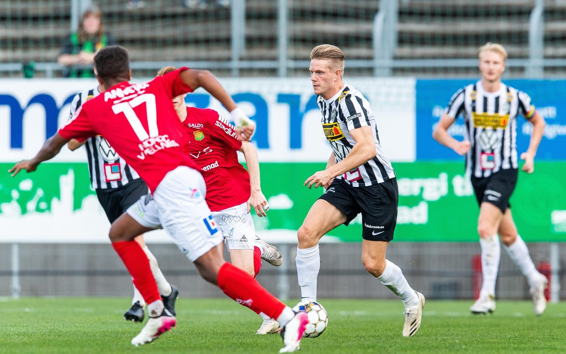 Jacob Blixt blev hjälte med Landskronas 2-1-mål. 