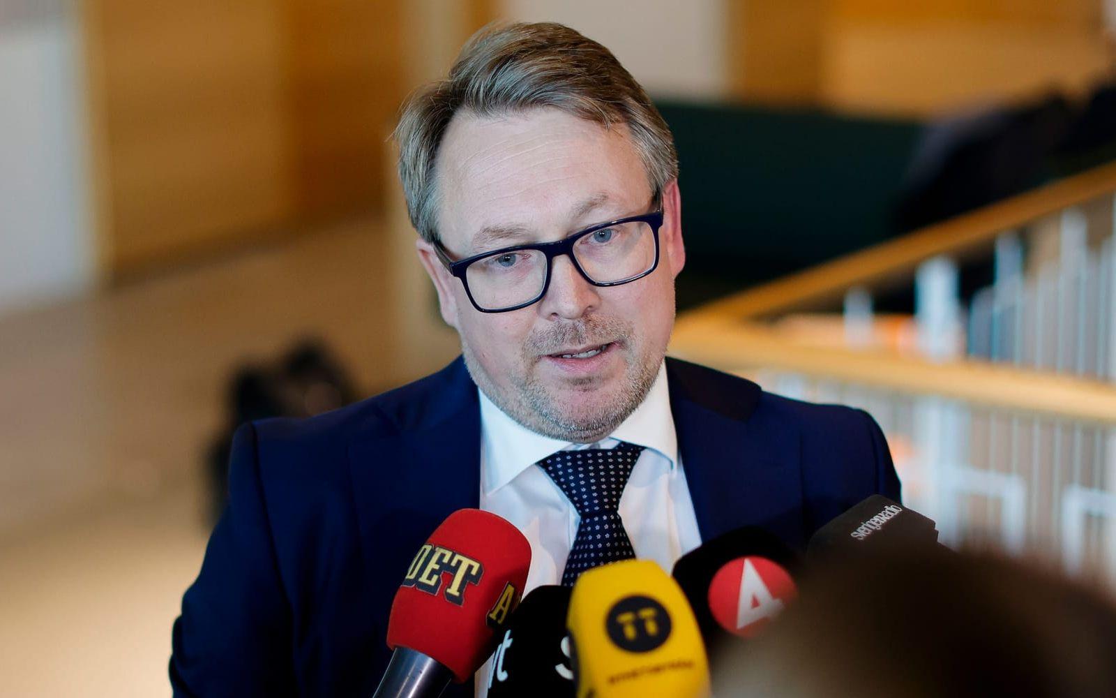 Åklagare Thobias Vilhelmsson på plats i Göta hovrätt. Bild från första rättegångsdagen.