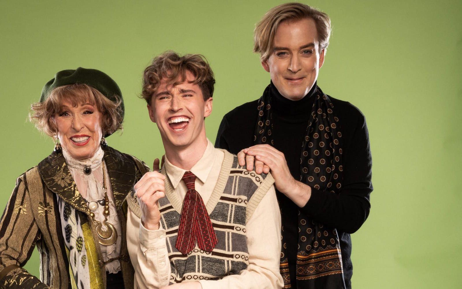 Eva Rydberg och Hampus Nessvold gör två av rollerna i 'Ett resande teatersällskap' i regi av Andreas T Olsson. Pressbild.