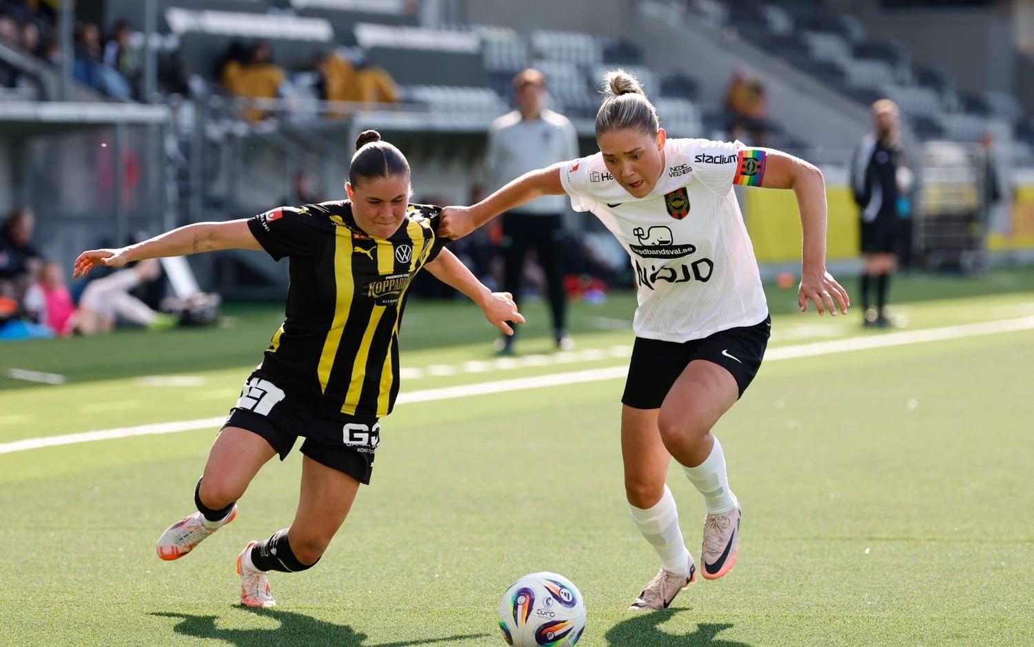 Tuva Ölvestad (höger) spelandes mot sin nya klubb Häcken med BP förra säsongen. Arkivbild.