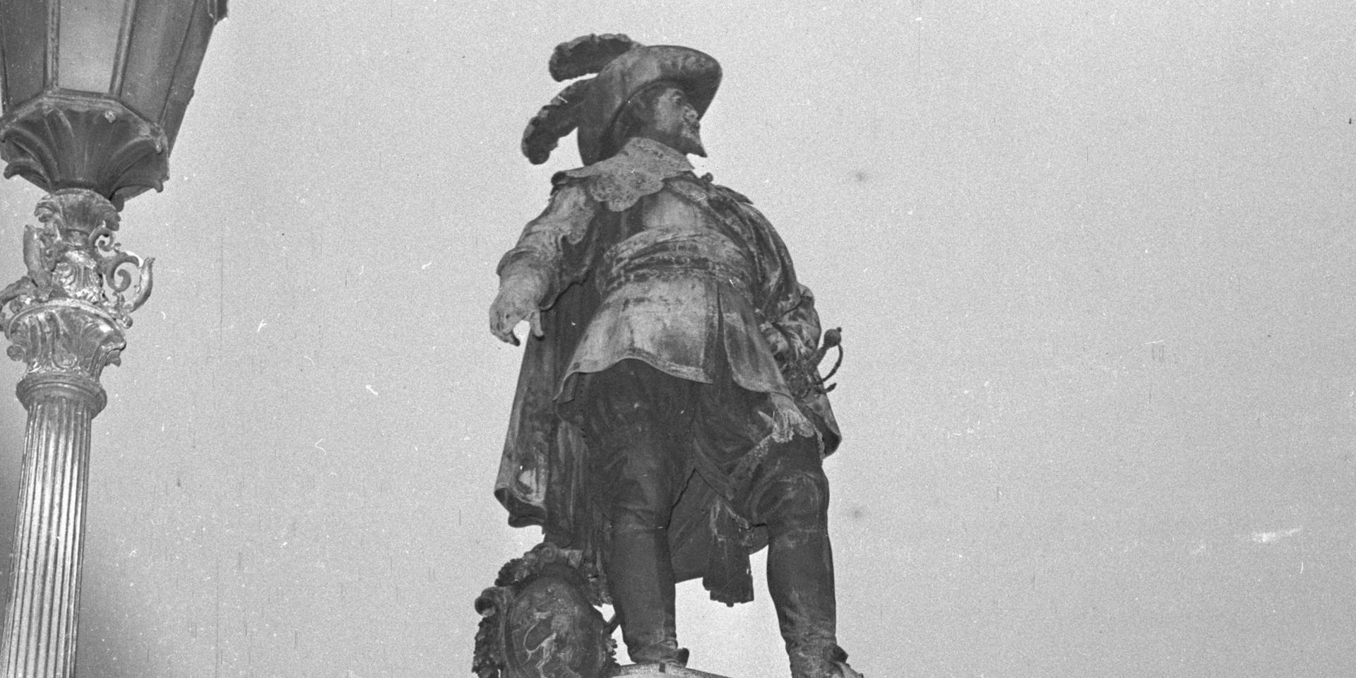 Historien om Gustaf Adolf-statyn på Gustaf Adolfs Torg. 
