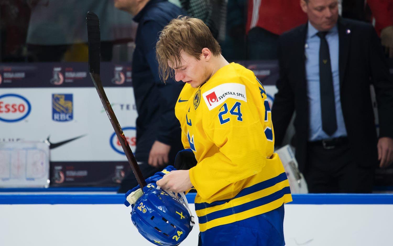 Lias Andersson var märkbart besviken efter finalförlusten mot Kanada under JVM i januari. 