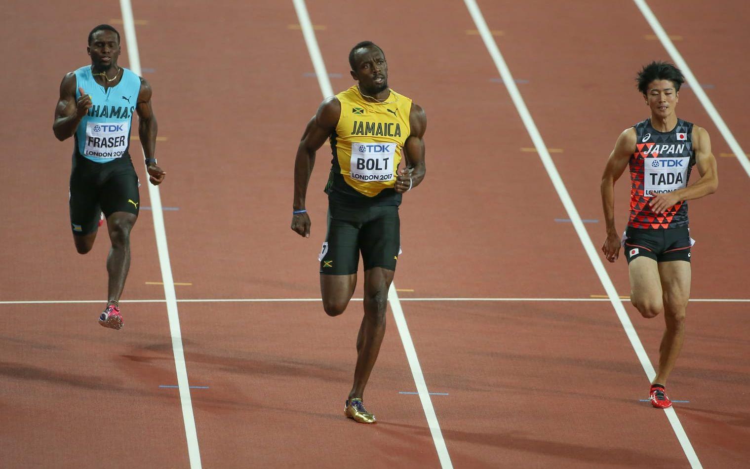 Usain Bolt tog sig, minst sagt väntat, vidare till semifinal. Detta trots en seg start. Bild:Bildbyrån