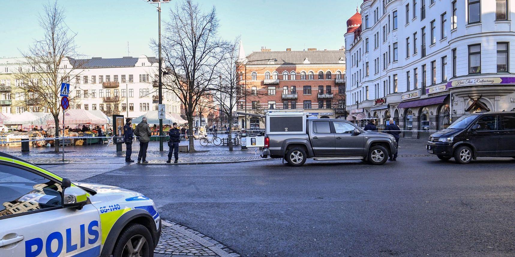 I början av november i fjol blev en kvinna våldtagen vid Möllevångstorget i Malmö. En 37-årig man har nu häktats misstänkt för våldtäkten. Arkivbild.