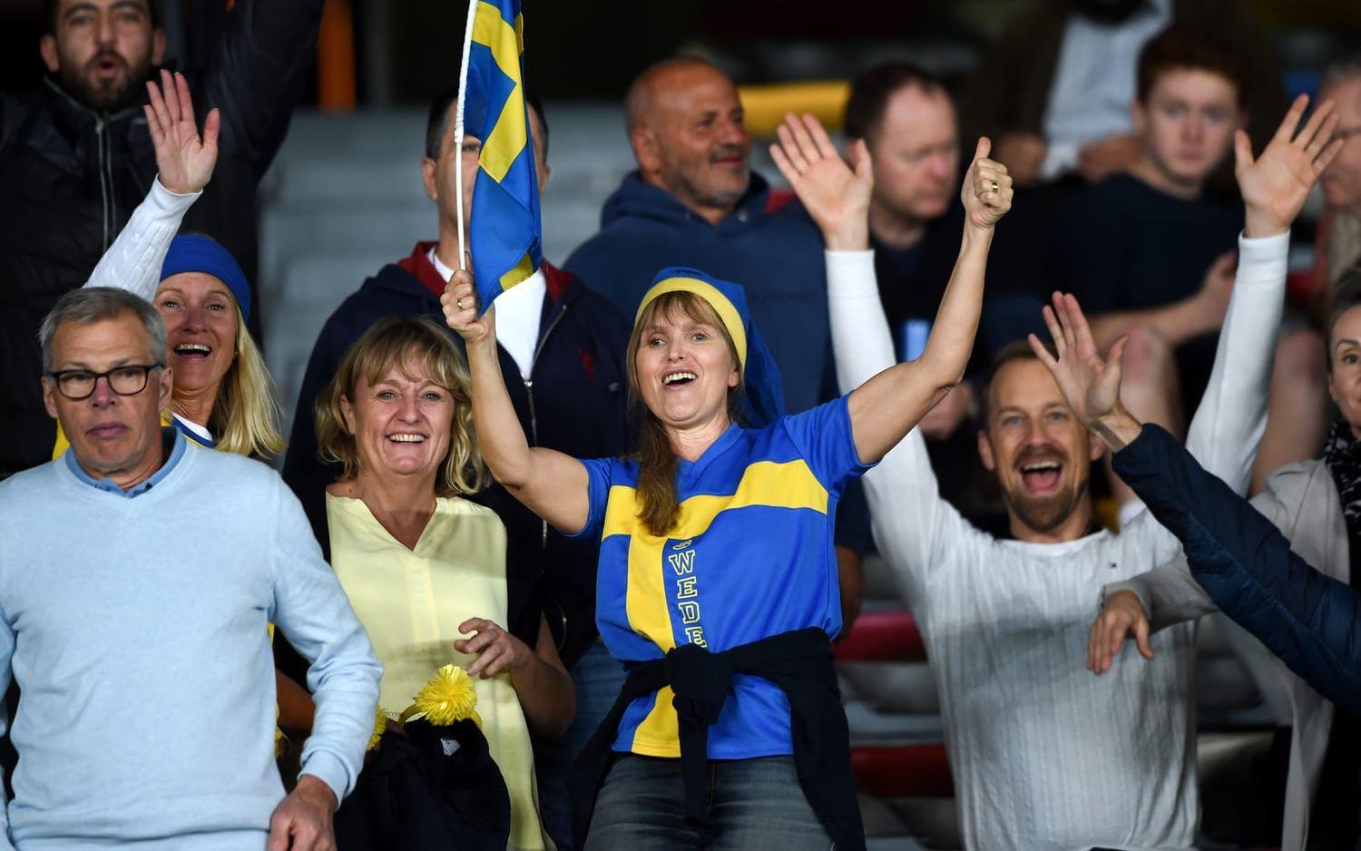 Sverige tog en sen seger mot Danmark med 1-0 efter att Gustaf Nilsson gjort matchens enda mål. 