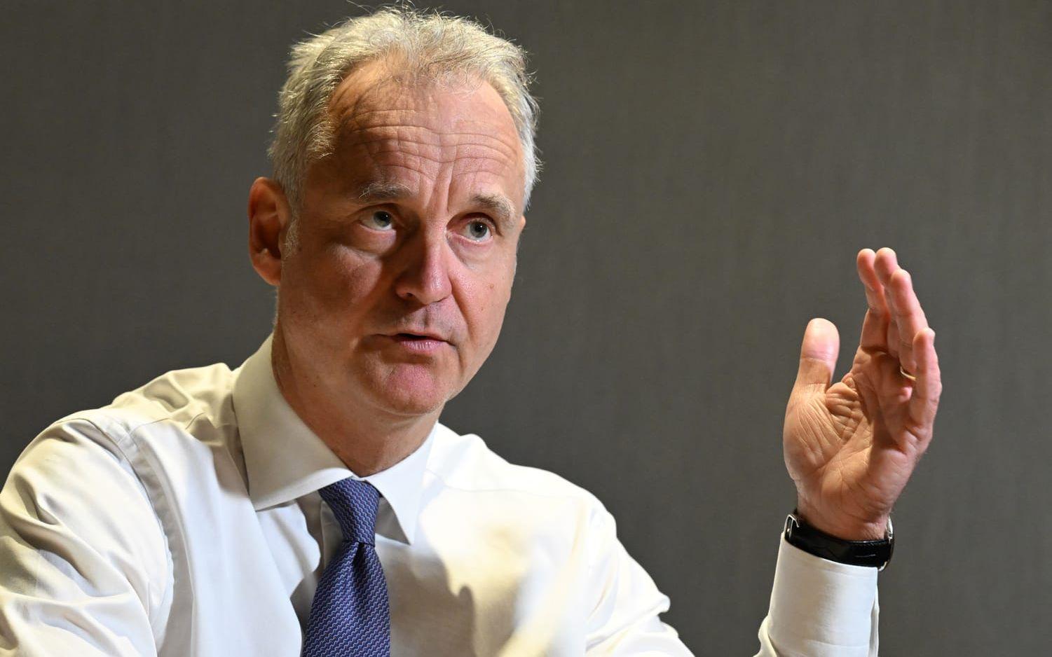 'Är det någon gång jag ska ta mitt ansvar är det väl när vi står inför de här utmaningarna för förtroendet. Det kommer jag fortsätta göra så länge styrelsen har förtroende för mig', säger Alectas vd Magnus Billing. Arkivbild