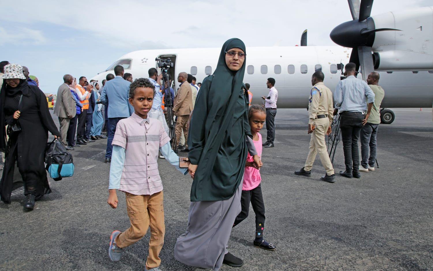 Människor flyr från striderna i Sudan till Somalia. Arkivbild.