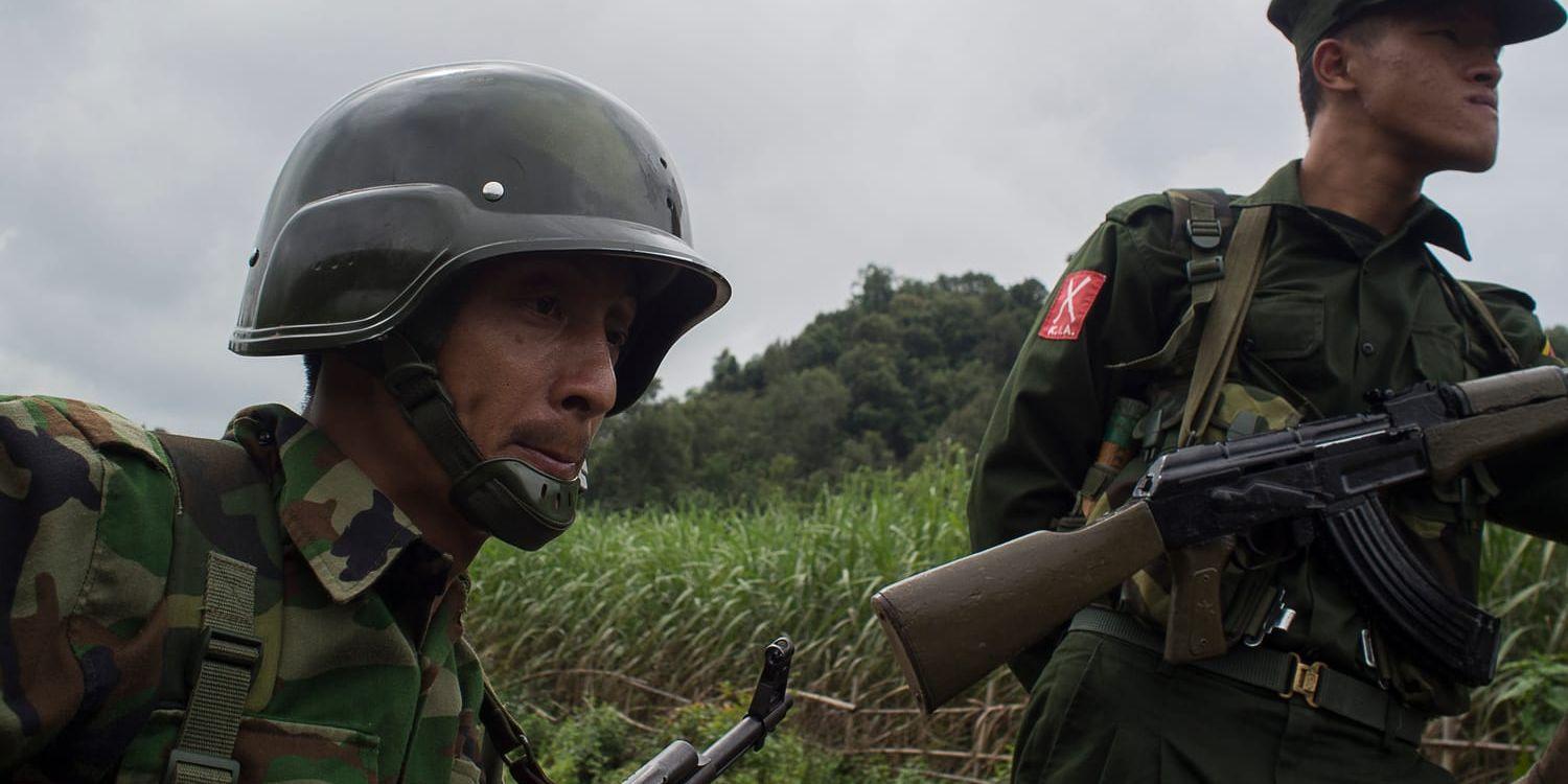 Soldater ur Kachinfolkets självständighetsarmé (KIA), landets näst största väpnade grupp, som nu attackerat regimen. 