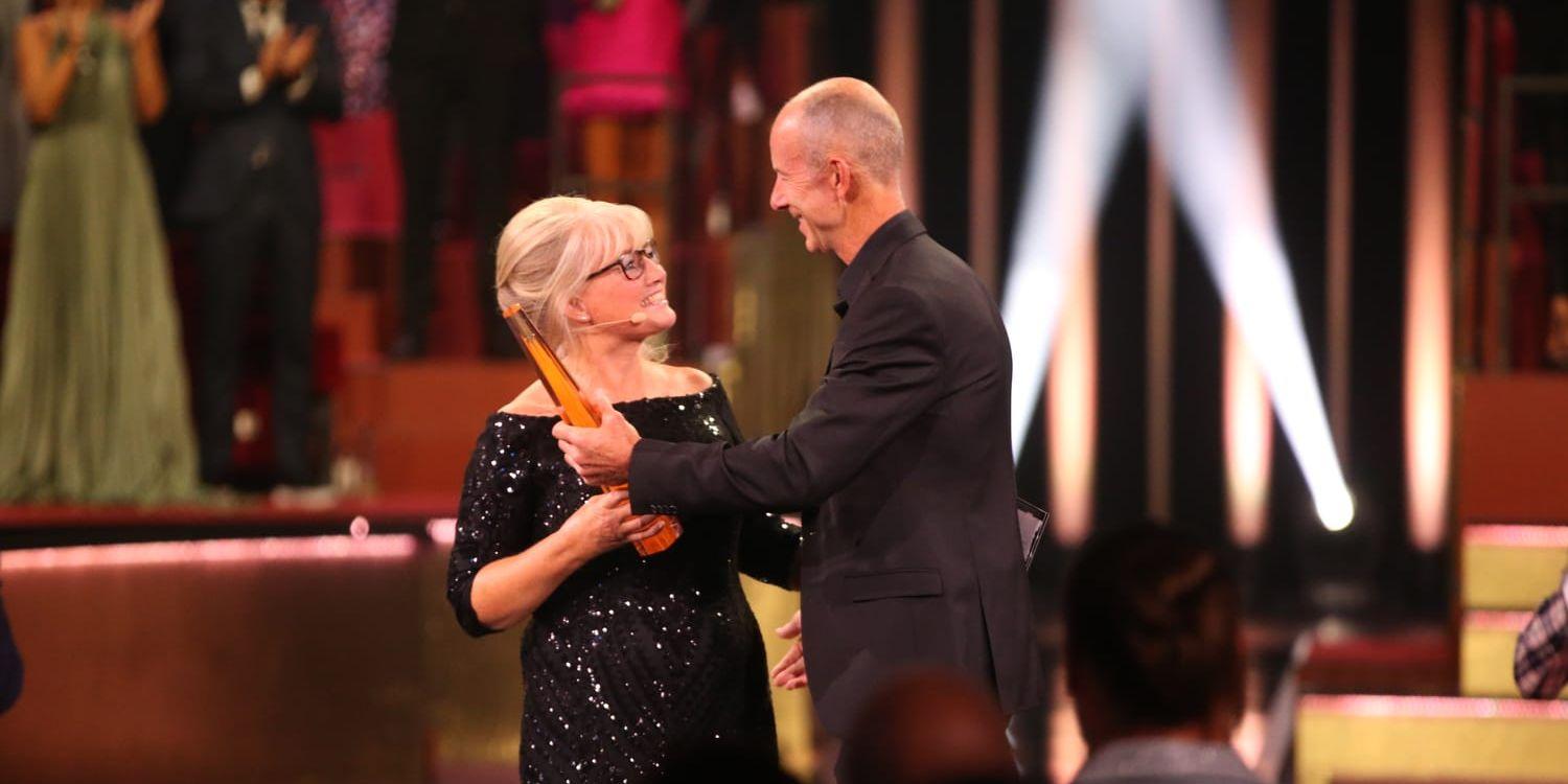 Förra året förärades Ann-Britt Ryd Pettersson med Kristallens hederspris. &quot;Det var lite chockartat att Ingemar Stenmark delade ut priset, han är en stor idol för mig. Det var väldigt stort&quot;, säger hon.