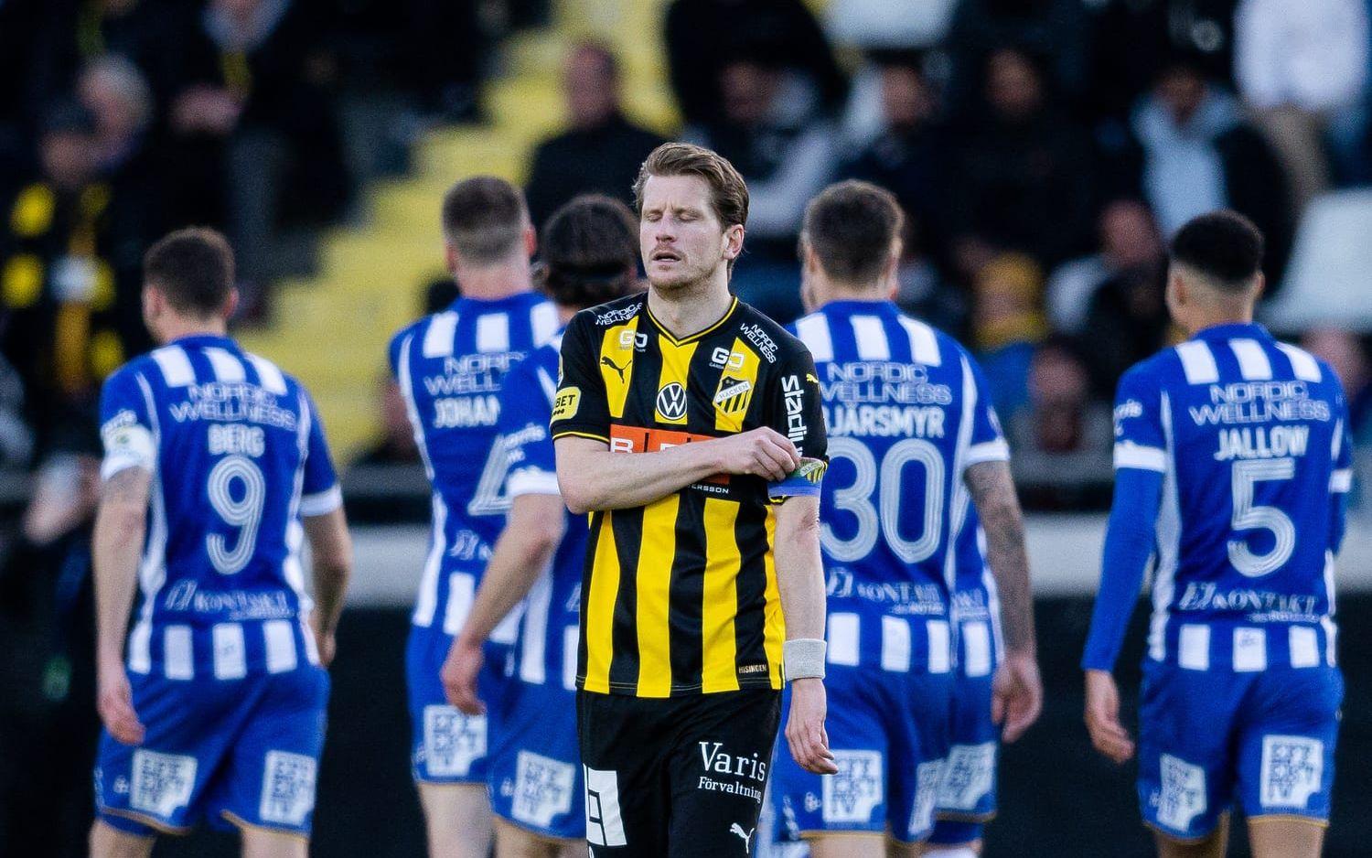 I omgång tre föll Häcken mot IFK Göteborg i säsongens första derby. 