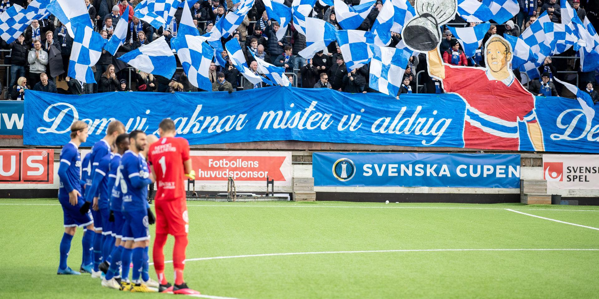 Tifo till minne av bortgångne Stefan Lindqvist inför fotbollsmatchen i Svenska Cupen mellan IFK Göteborg och Sirius.