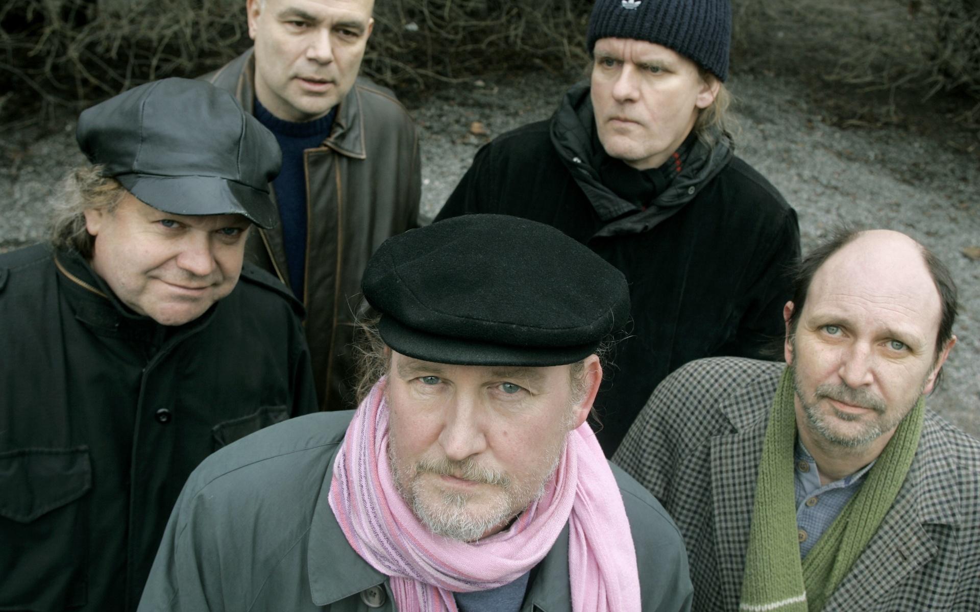 Eldkvarn samlade inför släppet av albumet &quot;Svart blogg&quot; 2007.