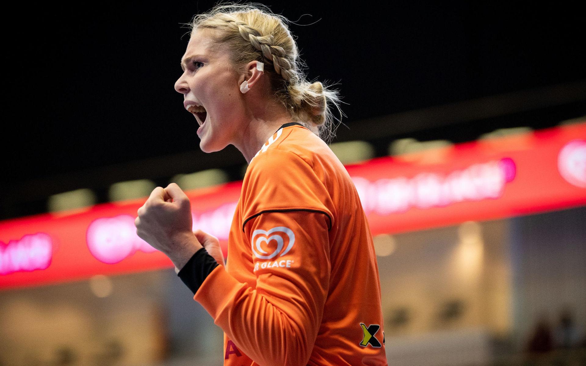 Även Sofie Börjesson blev uttagen. Också för målvaktens del blir det debut i blågult. 