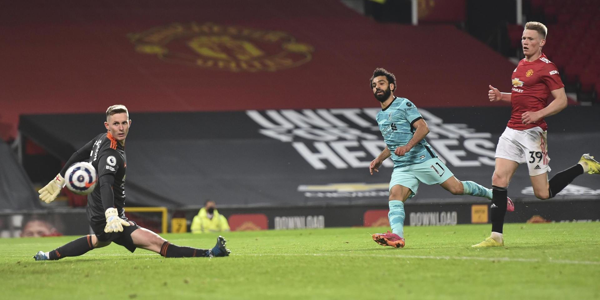 Mohamed Salah punkterar matchen mot Manchester United.