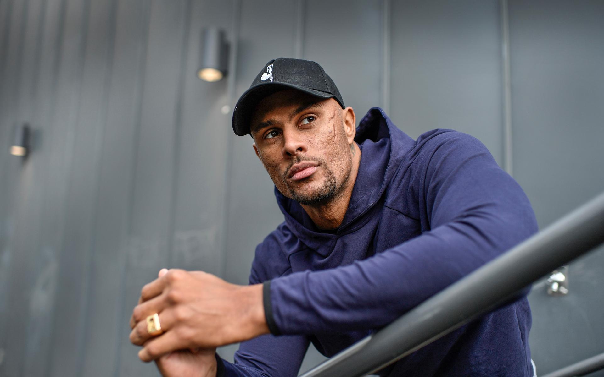 När Alex Ceesay fick veta att artisten Nils 'Einár' Grönberg blivit mördad gick han ut på sin Youtube-kanal och pratade om kopplingen mellan gangsterrappen och de kriminella nätverken. 'Jag tror att allt negativt kan föra med sig något positivt', säger han.