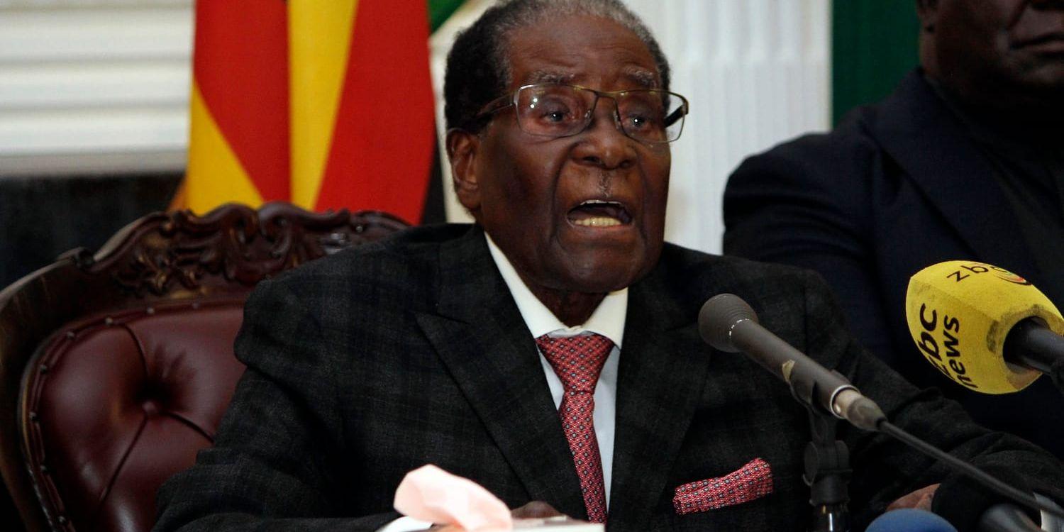 Robert Mugabe under ett framträdande på söndagen.