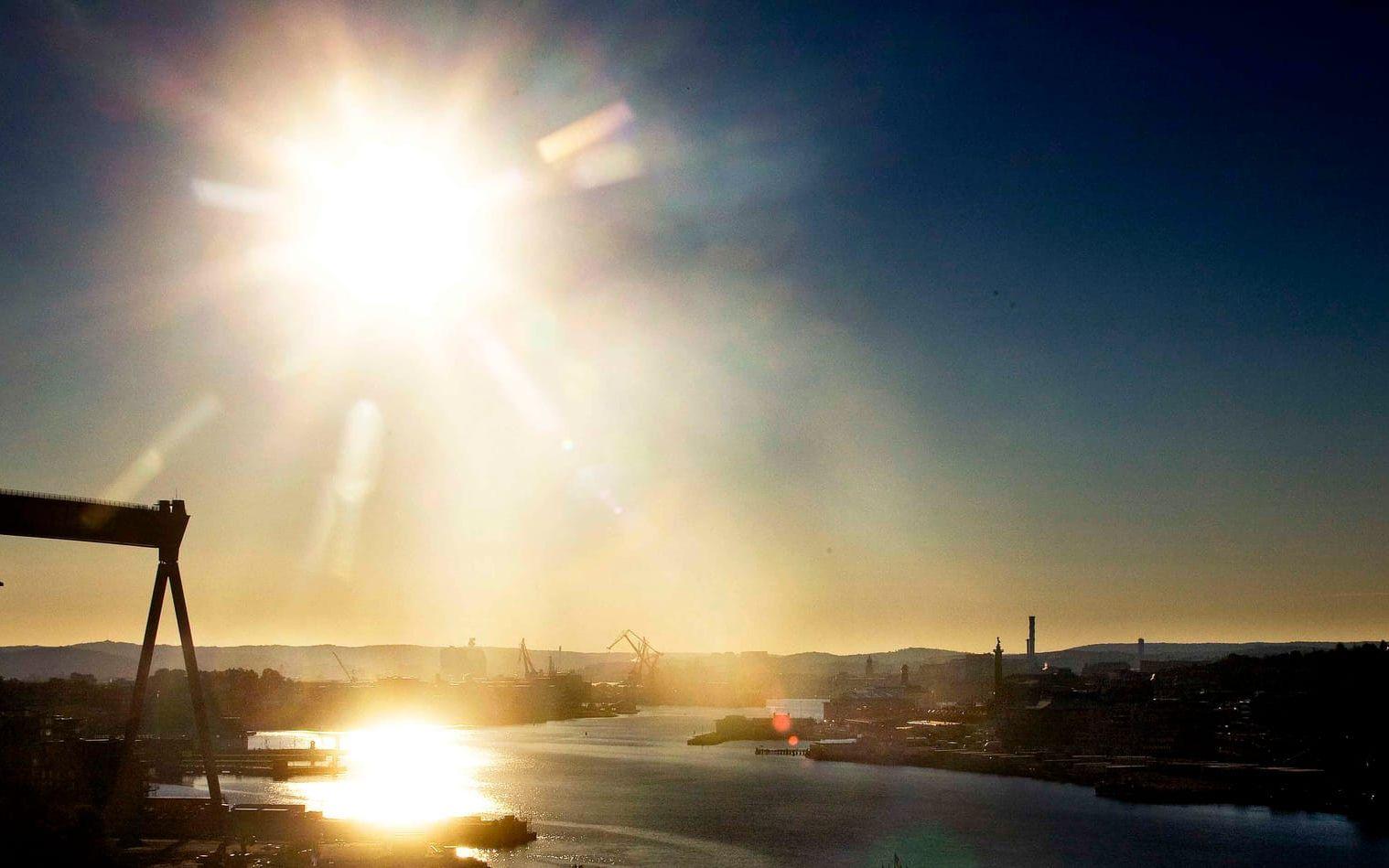 Älvstranden bjuder på solhäng – inte minst vid bryggan på Eriksbergssidan. Bild: GP