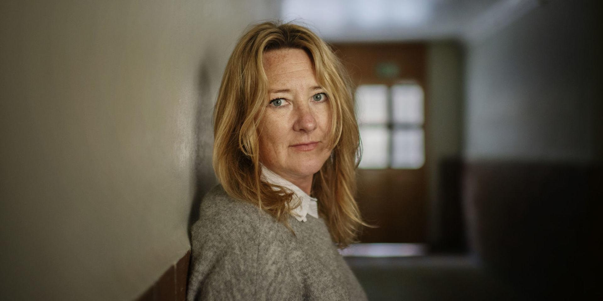 Journalisten Johanna Bäckström Lerneby har skrivit boken ”Familjen”.