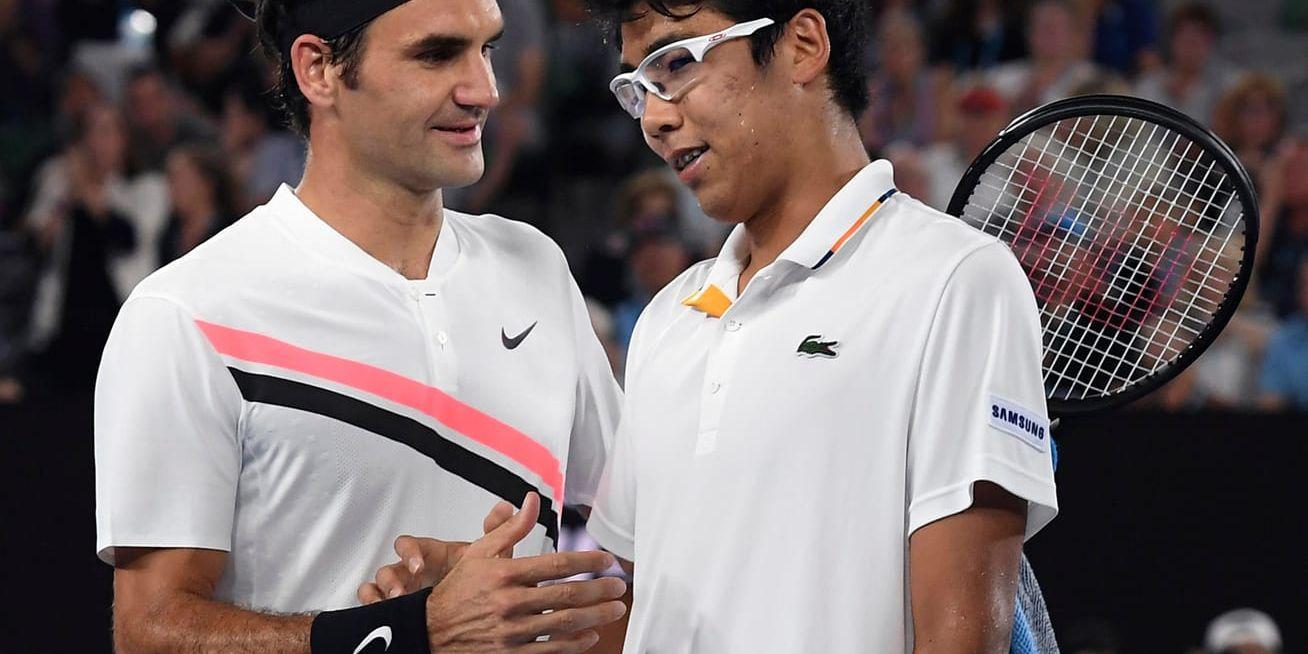 Roger Federer är klar för final i Australian Open efter seger i semifinalen mot sydkoreanen Chung Hyeon.