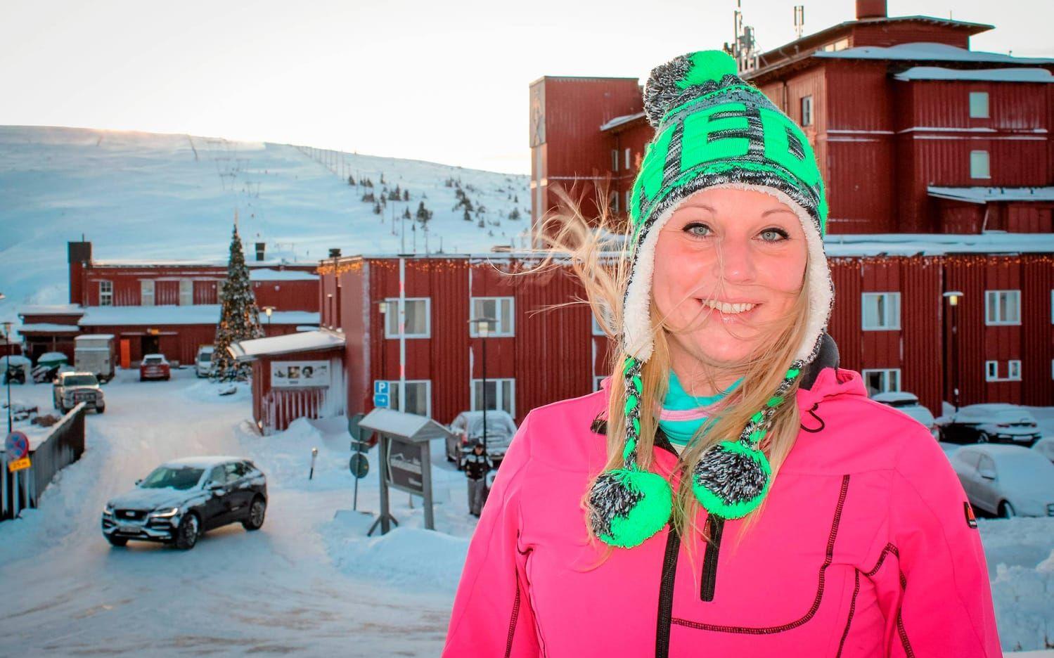I Sälen träffade Linda Stjern från Gråbo två av sina kärlekar – sambon Morgan och snön. Bild: Martin Björklund