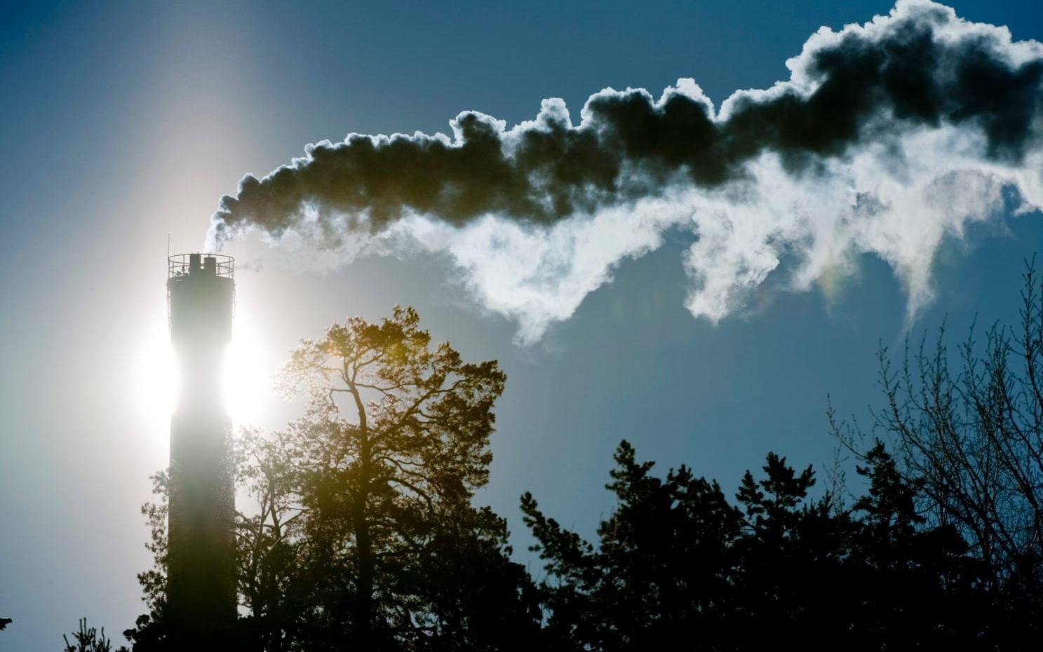 I dag lever inget land upp till sina åtaganden inom Parisavtalet. Och flera länder ökar sina utsläpp av klimatskadliga växthusgaser.