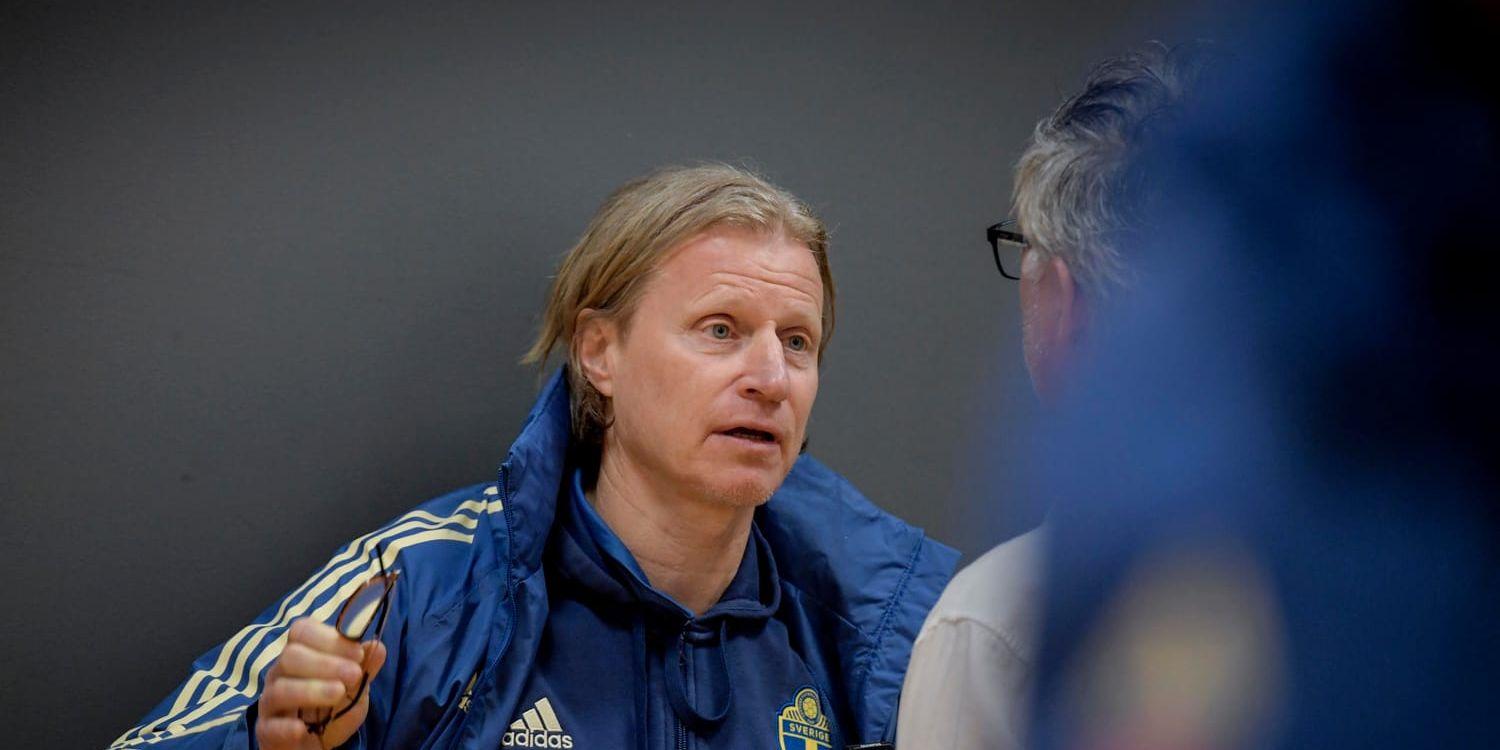 Svenska fotbollsherrarnas landslagschef Stefan Pettersson under söndagens pressträff dagen efter EM-kvalmatchen mot Rumänien.