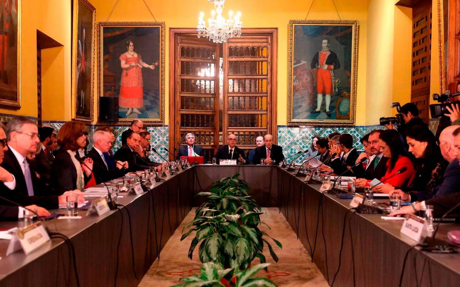 Utrikesministrar och andra toppdiplomater samlades I Lima, Peru, i dagarna för ett möte om Venezuela. Bild: AP, TT