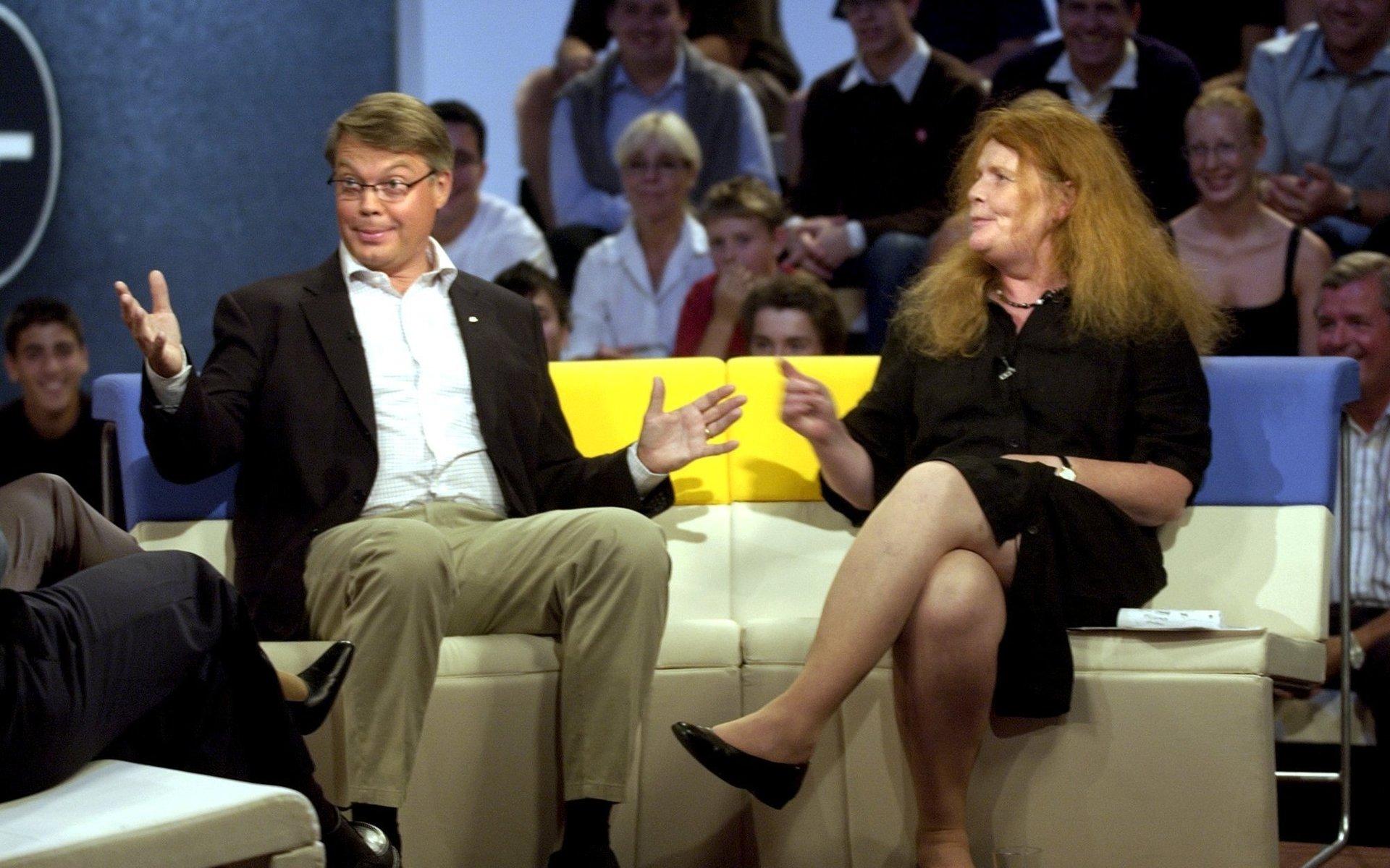 Inför valet 2002 var Kristina Lugn och Moderaternas partiledare Bo Lundgren båda gäster i TV4:s valprogram.