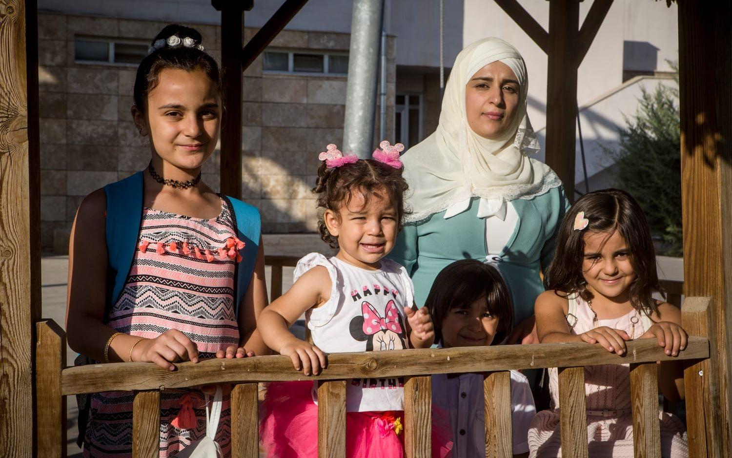 Naima från Aleppo med barnen Sheriene och Kawthar. 