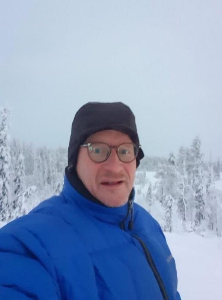 Bild på Mattias Nilimaa från i julas då det var ”minus satan” i Tornedalen. 