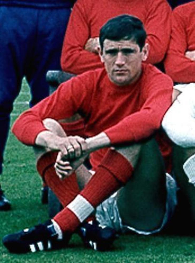 Hunter var med i det engelska landslag som vann VM-guld 1966.