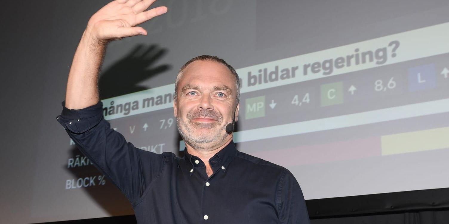 Partiledare Jan Björklund på Liberalernas valvaka på Clarion hotel i Stockholm. I blå skjorta.