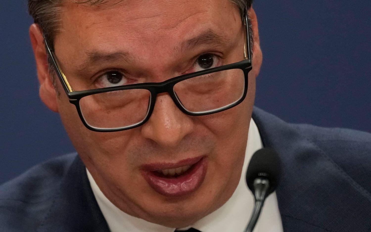 Serbiens president Aleksandar Vucic samtalade med Rysslands president Vladimir Putin under söndagen. Arkivbild.