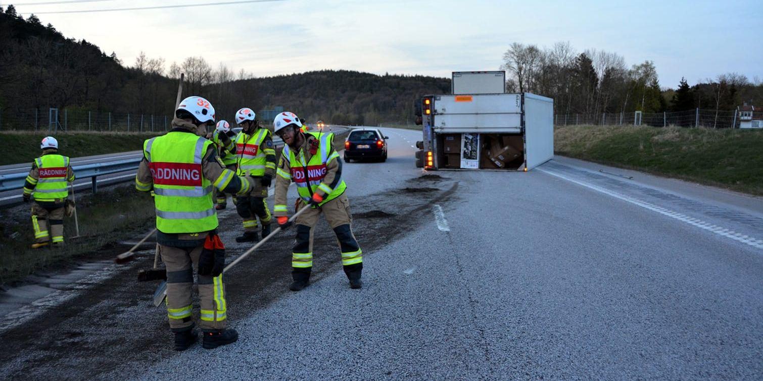 Lastbil välte - E6 avstängd | Göteborgs-Posten