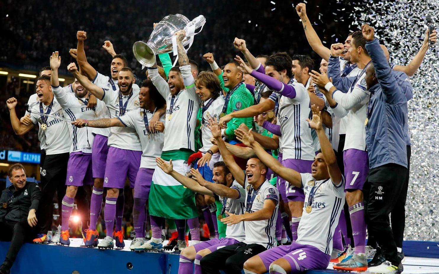 5. Real Madrid (fotboll). Värde: 3,58 miljarder dollar. Minskning: -2 procent. Foto: TT/AP