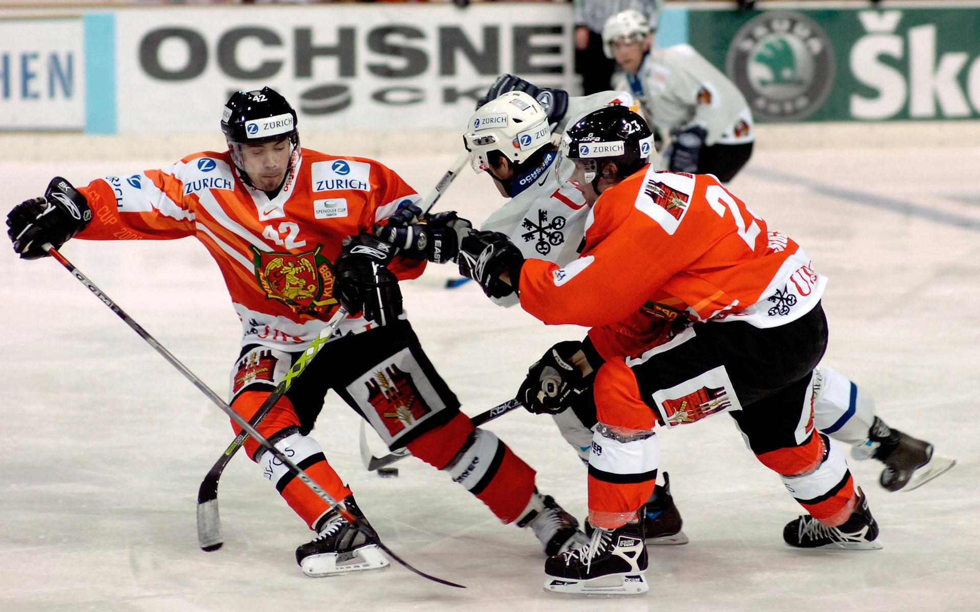 Mora IK deltog i turneringen 2006- även Färjestad har deltagit, och är enda lag att ha vunnit turneringen. 