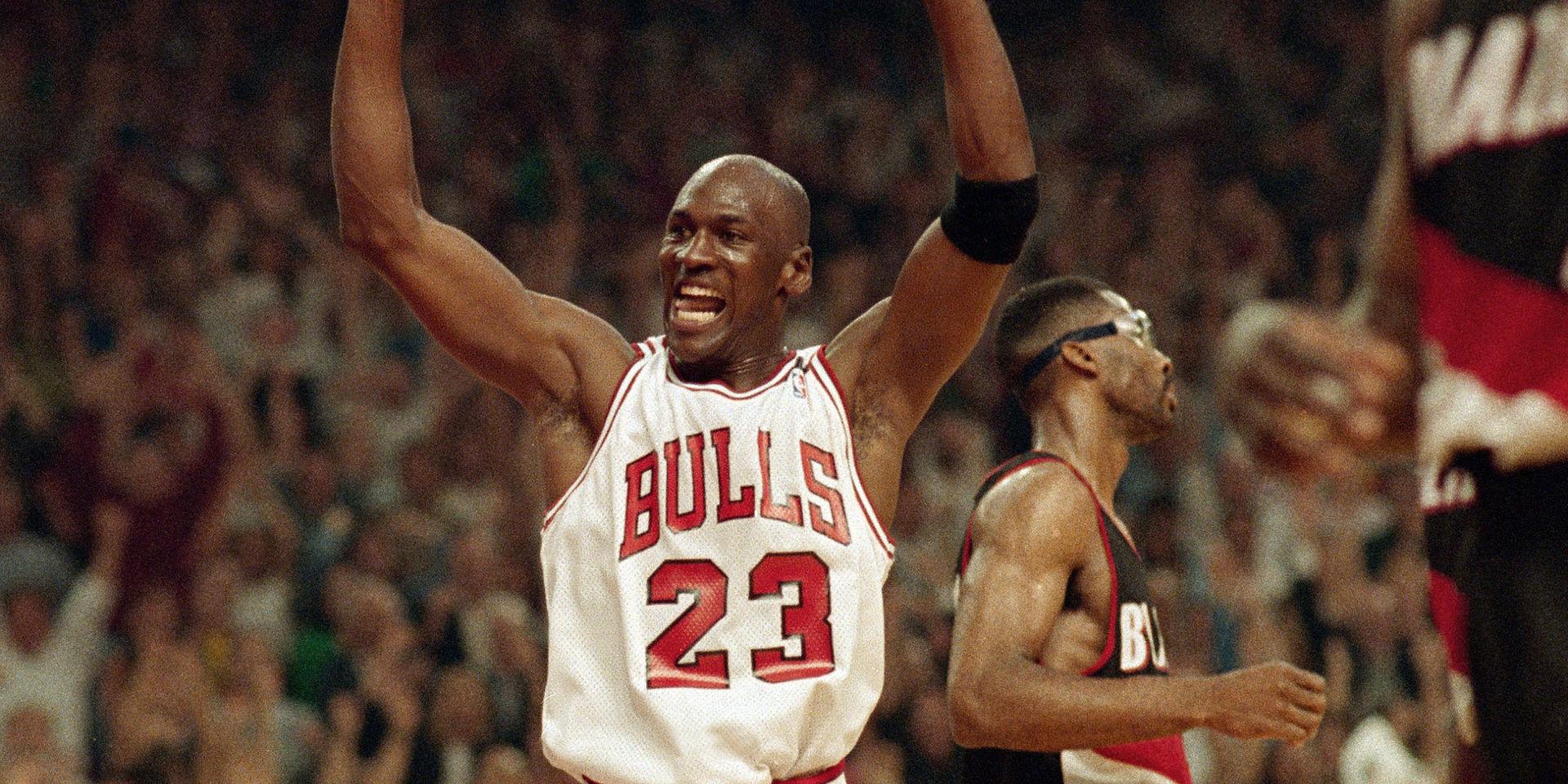 Michael Jordan firar vinsten mot Portland Trail Blazers i finalserien 1991/1992. 