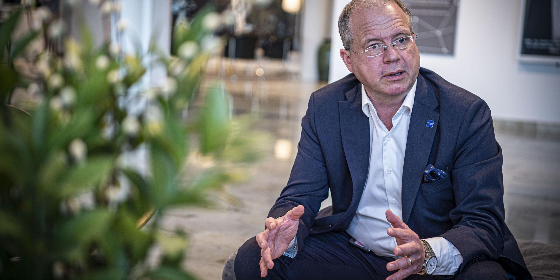 Martin Lundstedt, vd för AB Volvo, kan konstatera att bolaget påverkats kraftigt av corona.