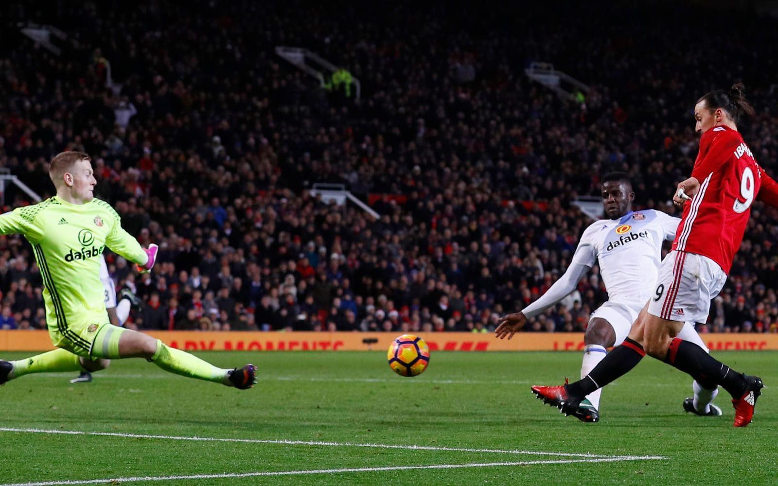 Forward: Zlatan Ibrahimovic, Manchester United. Ett mål och två assist i 3–1-segern mot Sunderland. Framspelningarna höjde definitivt mysfaktorn på Old Trafford. 35-åringen står nu på tolv fullträffar i Premier League. Foto: Bildbyrån