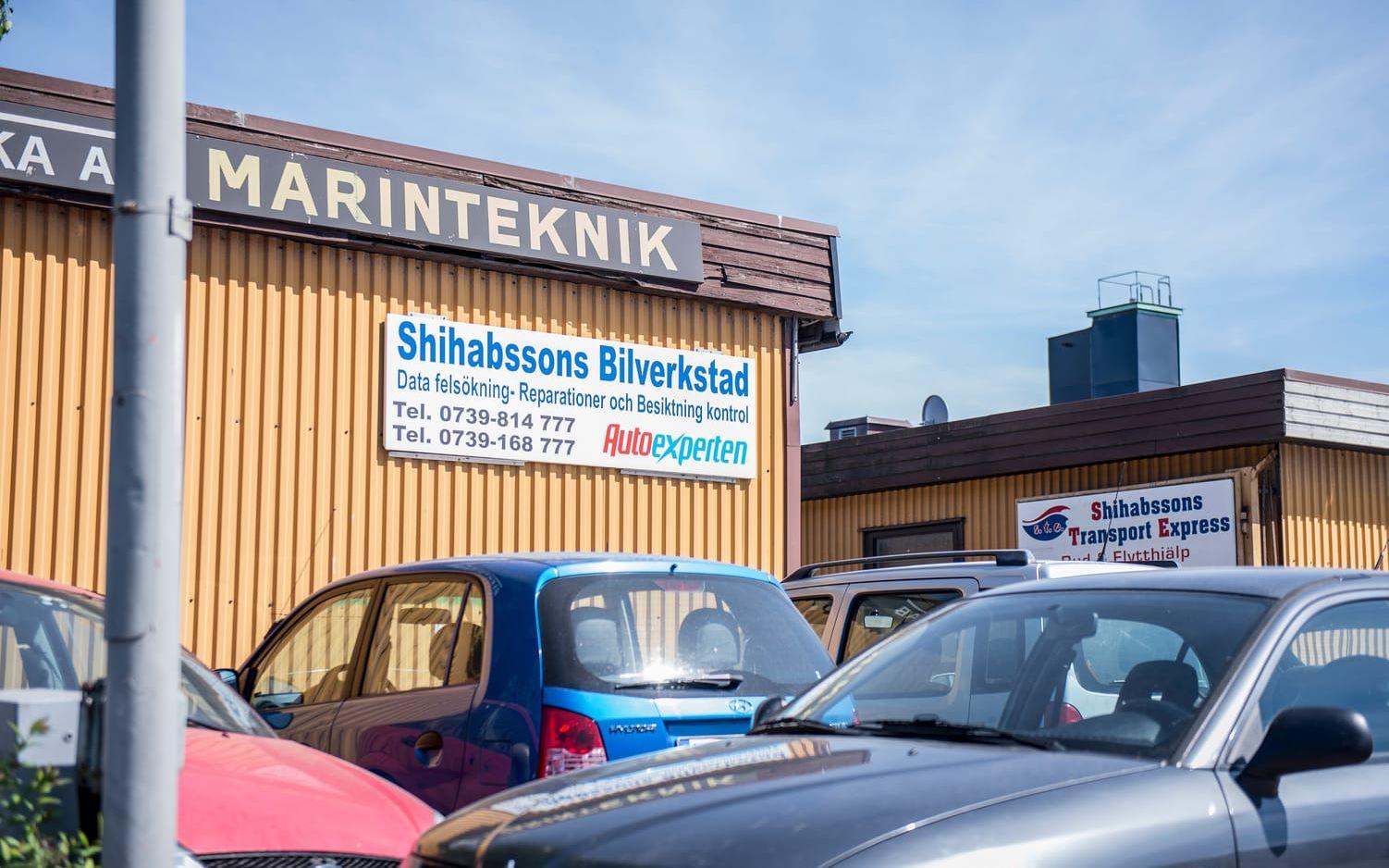 Shibabssons bilverkstad. Idag är Ringön full av småföretagare. Foto: Hannes Ojensa