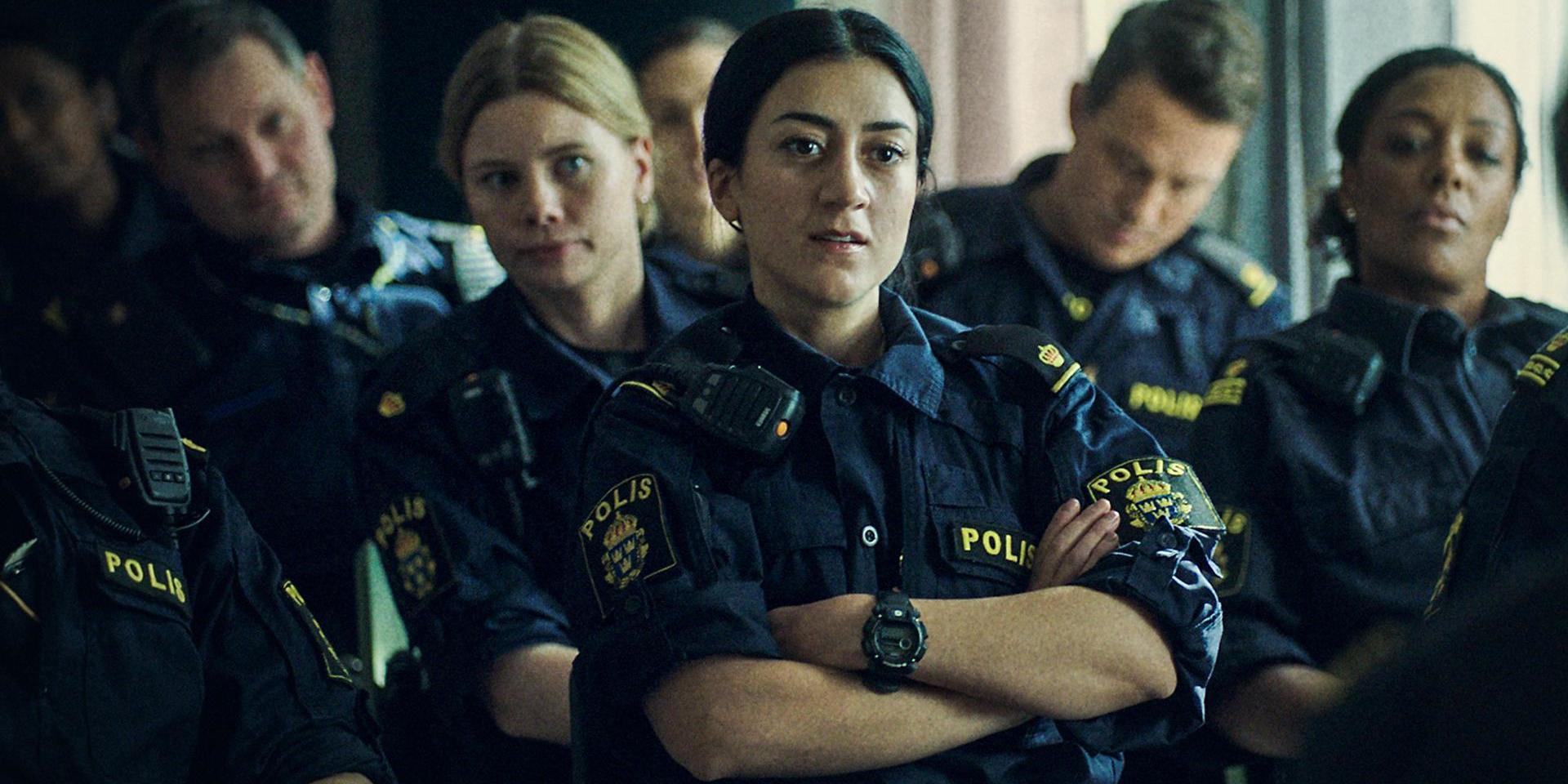 ”Tunna blå linjen” är en SVT-serie om poliser i Malmö och deras tuffa vardag. 