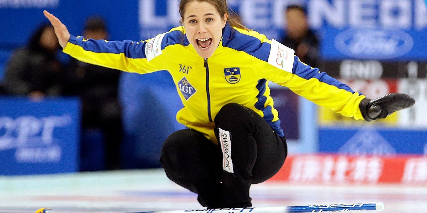 Anna Hasselborg har lett sitt curlinglag till förstaplatsen på världsrankningen. Arkivbild.
