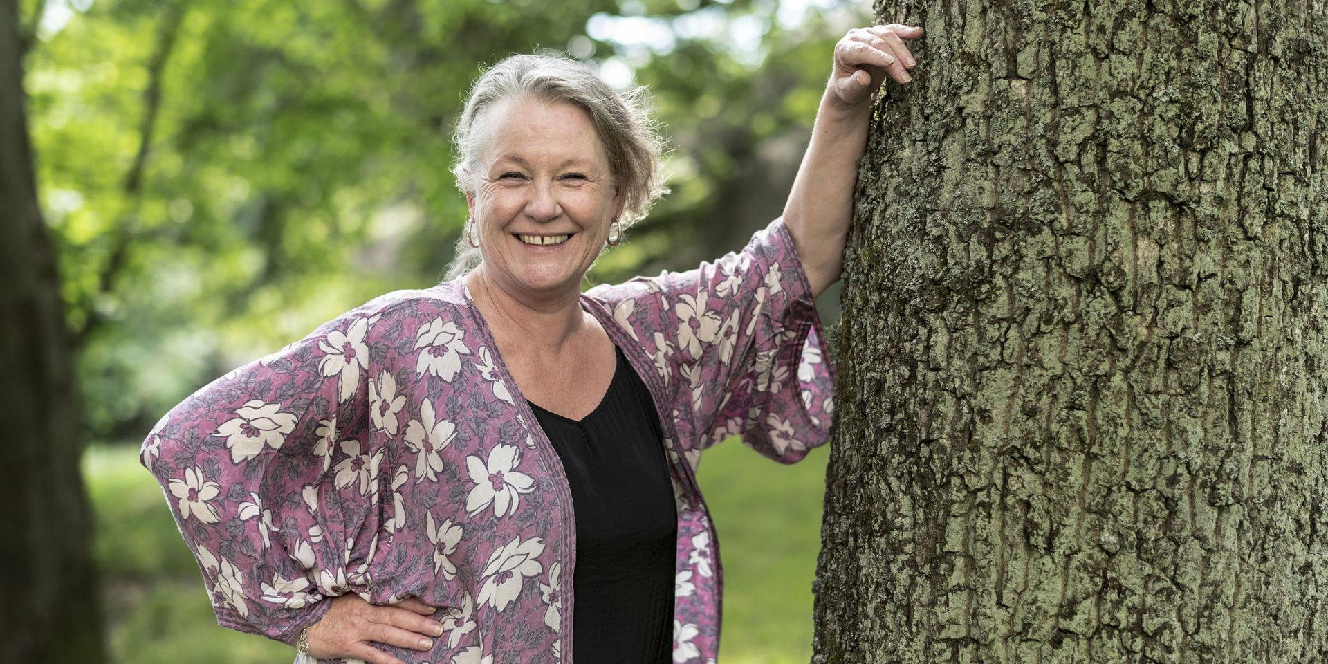 Sedan Guldbaggen för bästa kvinnliga biroll 2014 har jobben strömmat in för Anna Bjelkerud. &apos;Det är helt fantastiskt att vara 55-plussare och göra en andra karriär&apos;, säger hon inför sin 60-årsdag.