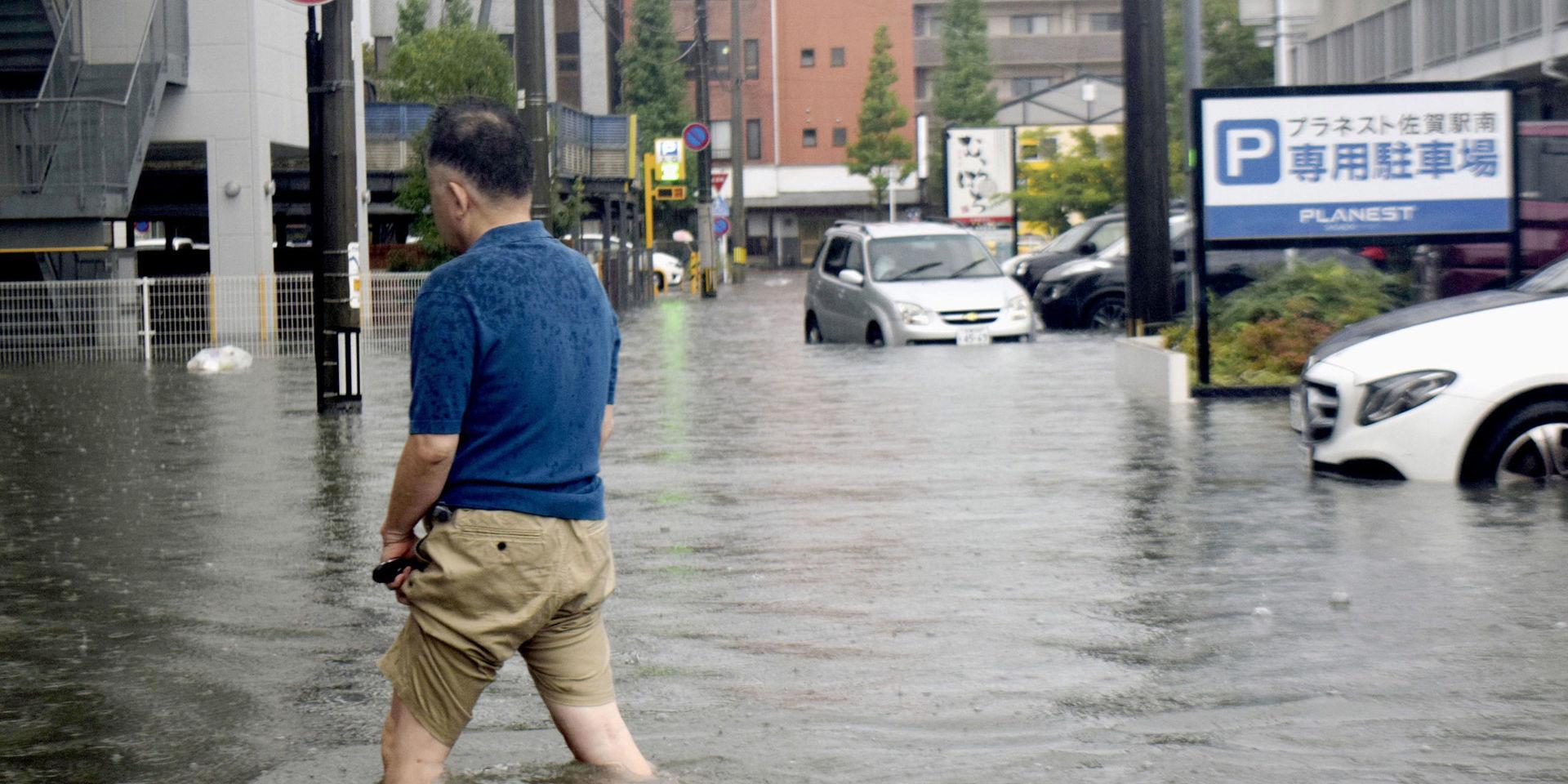 Saga i sydvästra Japan har drabbats hårt av skyfall. 